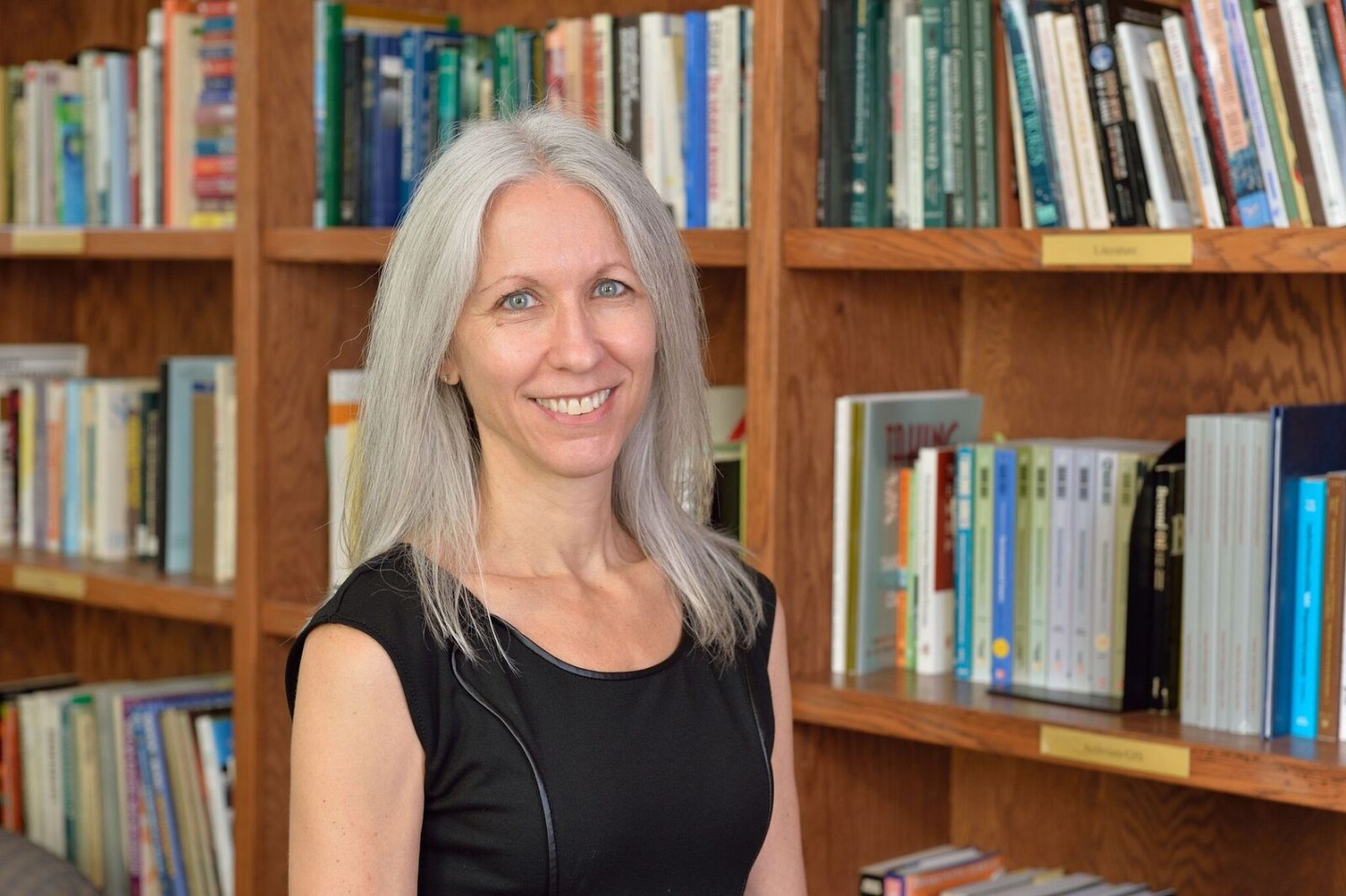 Margot xonimni yalang